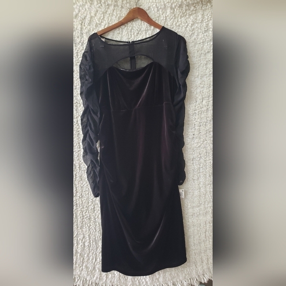 Inc black velvet dress with sheer long sleeves midi 1x - Picture 4 of 7